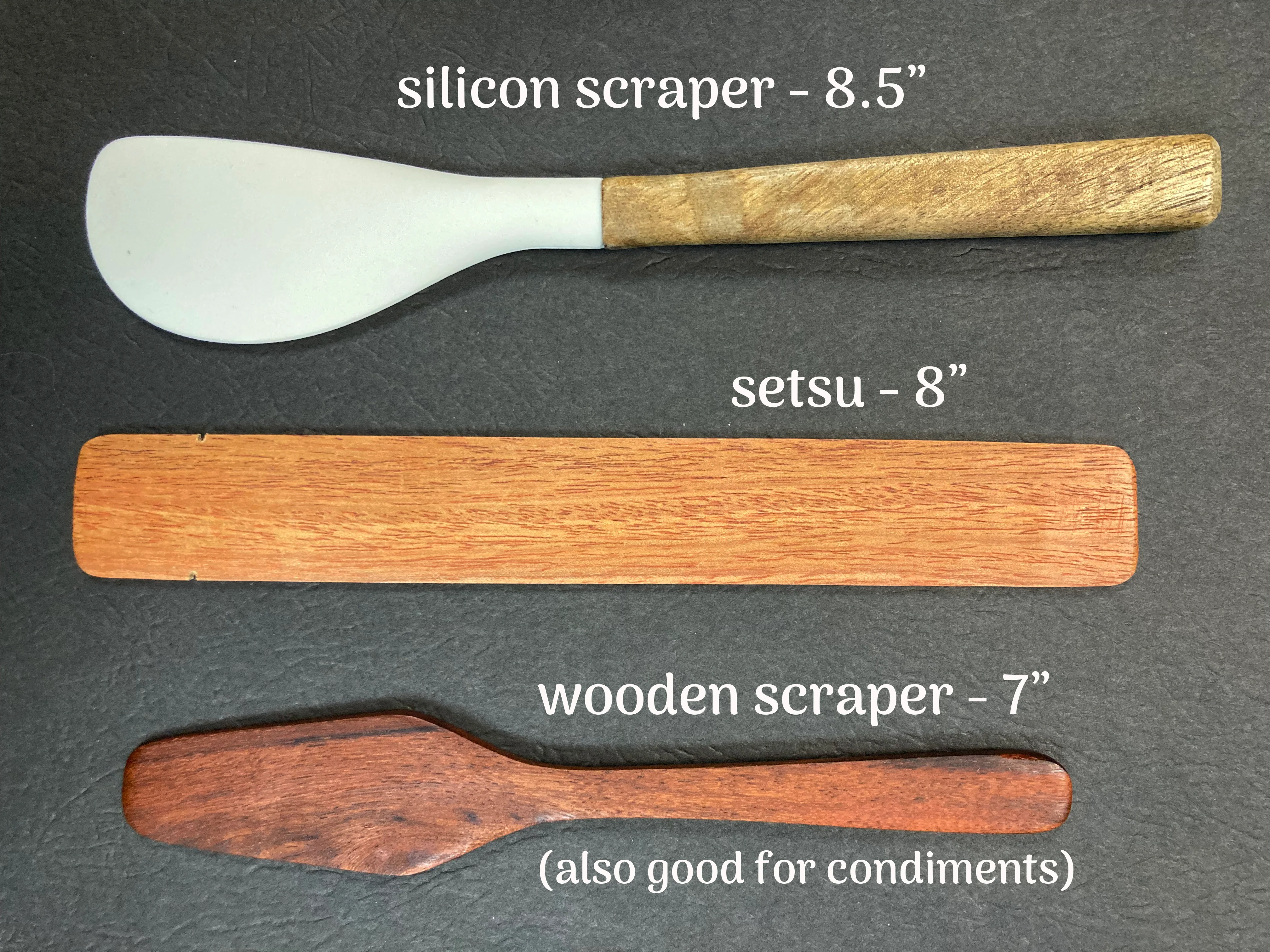 Facet-Rim Lacquer-style Oryoki Set with Scraper - Image 4